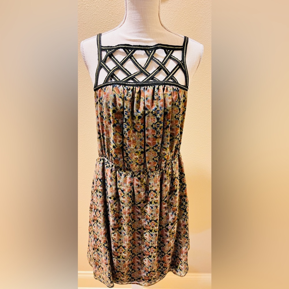 Rachael by Rachael Roy Floral print Dress. Worn 1x. EXCELLENT CONDITION. SIZE L